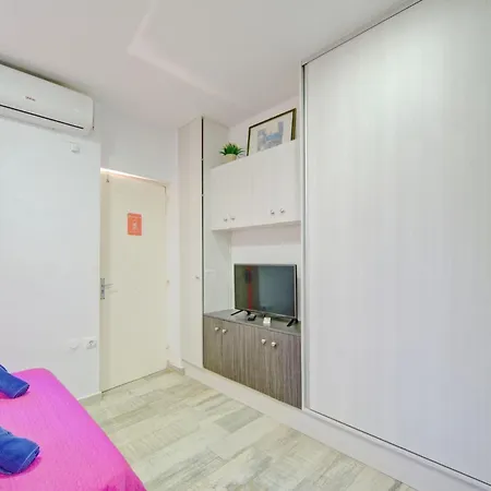 Muralla Roja-3 By Interhome